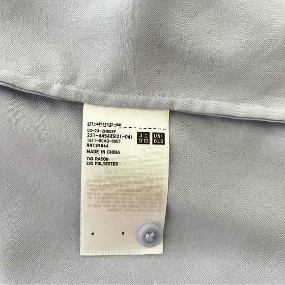 NWOT Uniqlo Rayon Long-sleeve Blouse Size S - Picture 11 of 11